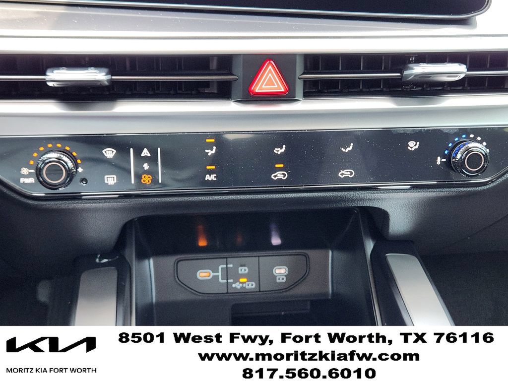 New 2026 Kia Sorento LX FWD image 14