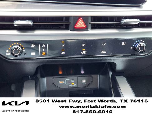 New 2026 Kia Sorento LX FWD image 14