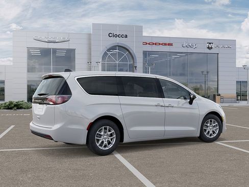 New 2026 Chrysler Voyager LX image 5