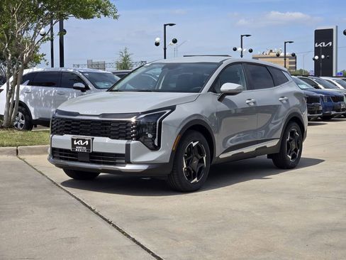 New 2026 Kia Sportage EX FWD image 2