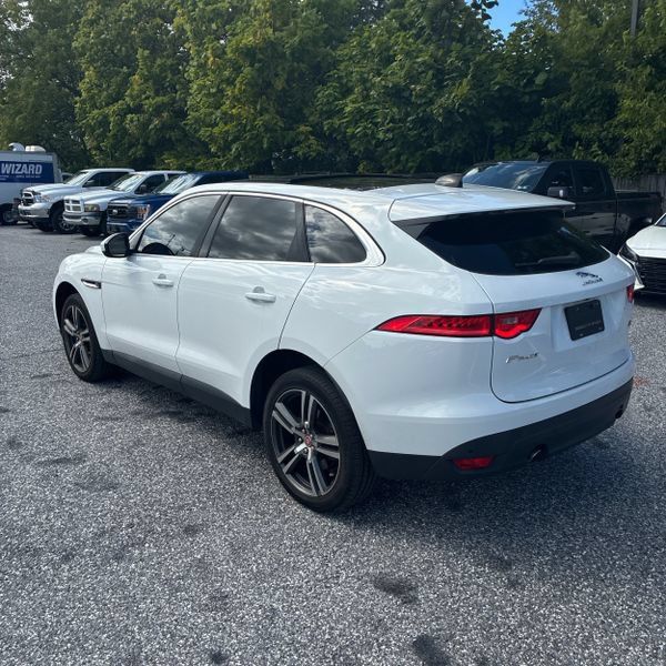 Used 2020 Jaguar F-PACE AWD/4WD image 2