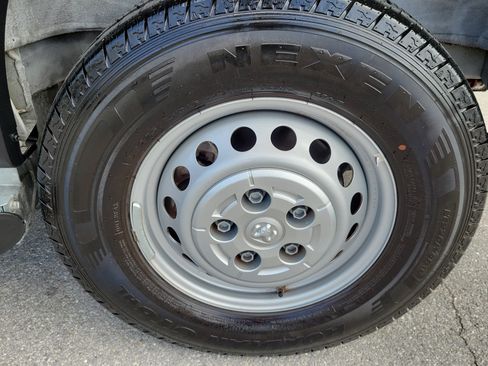 Used 2025 RAM ProMaster 2500 w/ U-Haul Equipment Group FWD image 27