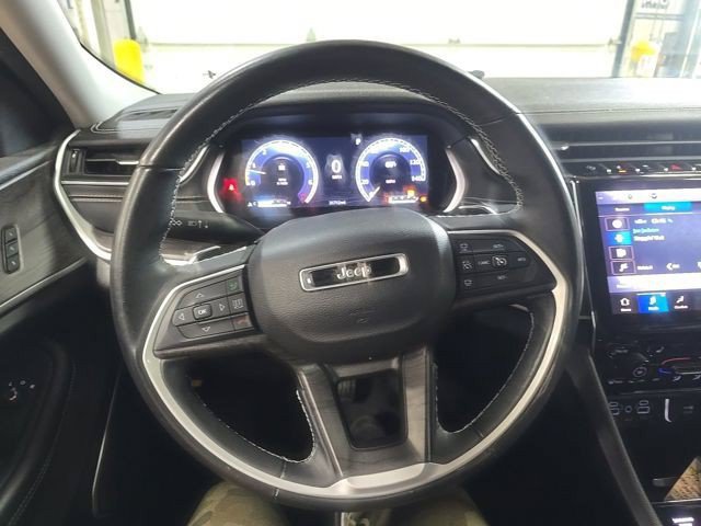Used 2022 Jeep Grand Cherokee L Limited AWD/4WD image 11