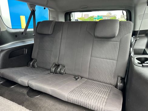 Used 2018 Chevrolet Suburban LS AWD/4WD image 14