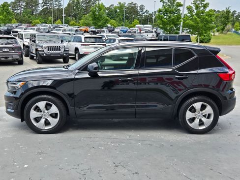 Used 2022 Volvo XC40 T5 Momentum AWD/4WD image 4