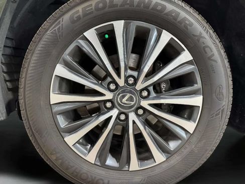 Used 2025 Lexus LX 600 4WD w/ Interior Upgrade Package image 35