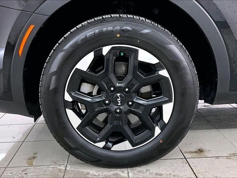 Used 2024 Kia Sorento S image 34