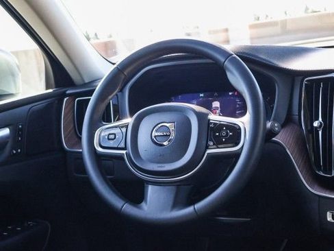 Used 2023 Volvo XC60 B5 Ultimate w/ Climate Package image 18