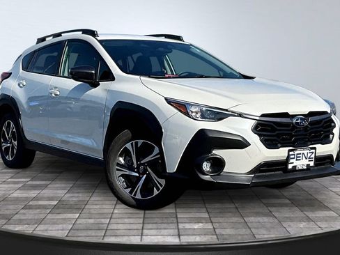 Used 2024 Subaru Crosstrek 2.0i Premium AWD/4WD image 3
