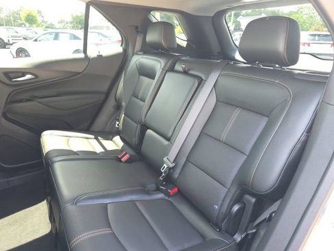Used 2024 Chevrolet Equinox Premier FWD image 8