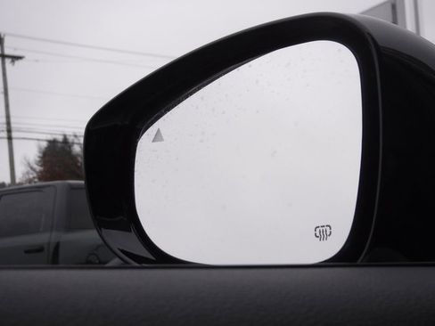 New 2026 Chrysler Pacifica Select w/ S Appearance Package image 38