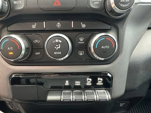Used 2019 RAM 1500 Big Horn AWD/4WD image 25