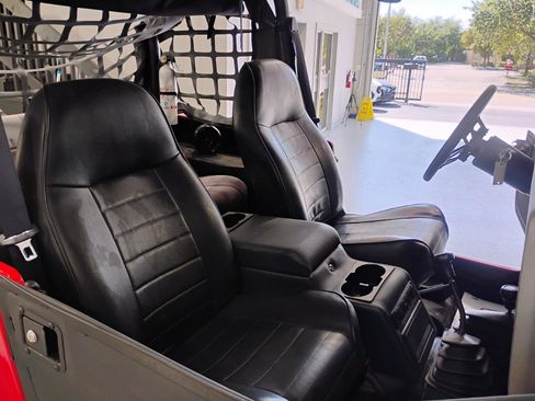 Used 1995 Jeep Wrangler Rio Grande AWD/4WD image 42