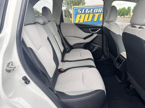 Used 2022 Subaru Forester AWD/4WD image 16