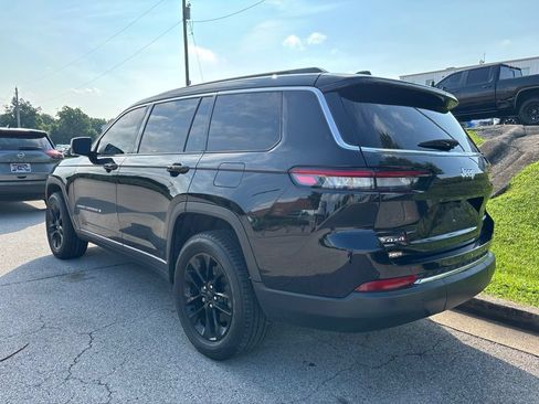 Used 2025 Jeep Grand Cherokee L Laredo w/ Luxury Tech Group I AWD/4WD image 4