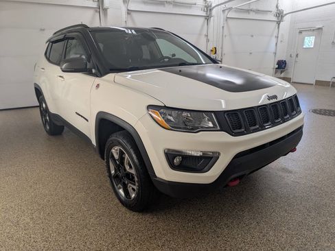 Used 2018 Jeep Compass Trailhawk w/ Navigation Group AWD/4WD image 5