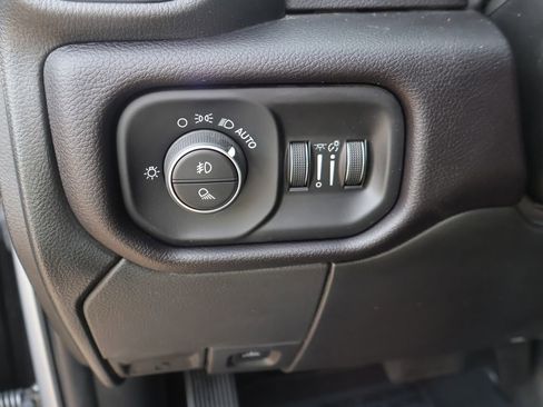 Used 2024 RAM 3500 Laramie image 36