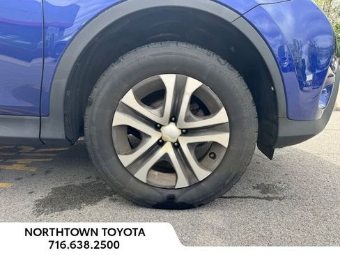Used 2014 Toyota RAV4 LE AWD/4WD image 8