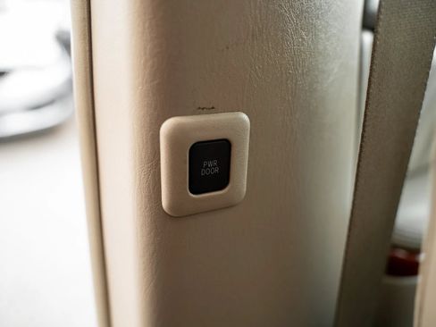 Used 2004 Toyota Sienna XLE FWD image 10