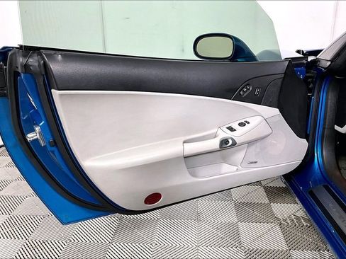 Used 2010 Chevrolet Corvette Grand Sport w/ Preferred Equipment Group image 21