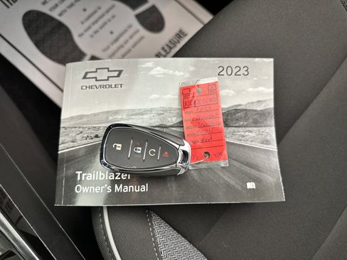 Used 2023 Chevrolet TrailBlazer LT w/ Convenience Package image 31
