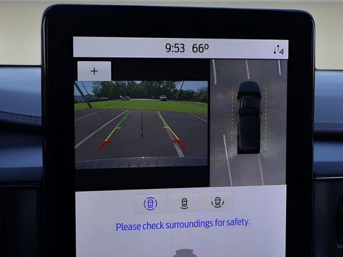 Used 2021 Ford Explorer King Ranch w/ Premium Technology Package image 26