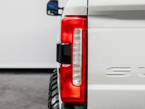 Used 2025 Ford F250 Lariat AWD/4WD image 18