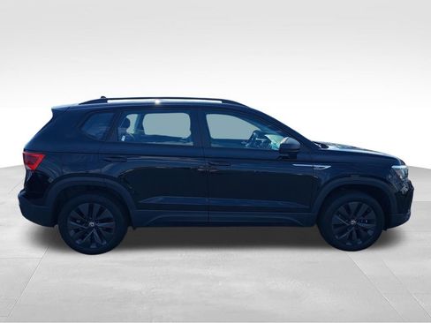 Used 2023 Volkswagen Taos S w/ Driver Assistance Package FWD image 9