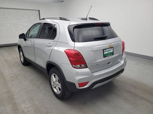 Used 2022 Chevrolet Trax LT w/ LT Convenience Package AWD/4WD image 5