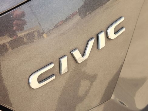 Used 2021 Honda Civic Sport image 13