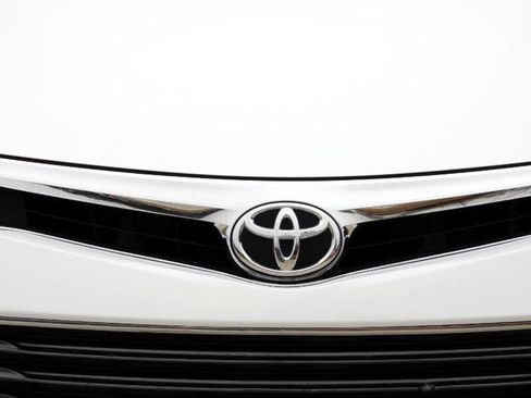 Used 2013 Toyota Avalon XLE image 28