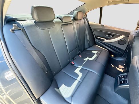 Used 2017 BMW 320i Sedan RWD image 25