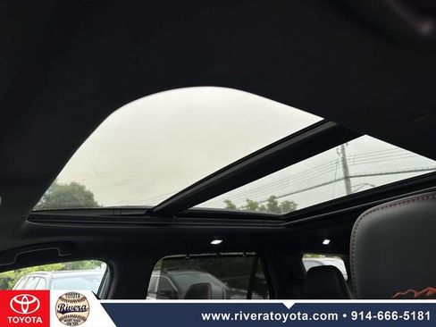 Used 2024 Honda Pilot TrailSport image 29