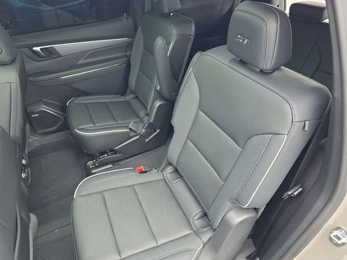 Used 2026 Buick Enclave Sport Touring w/ Super Cruise Package FWD image 16