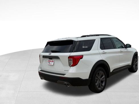 Used 2024 Ford Explorer XLT w/ Equipment Group 202A AWD/4WD image 5