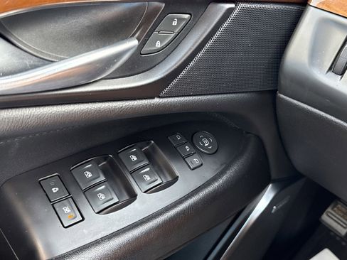 Used 2019 Cadillac Escalade ESV Luxury image 21