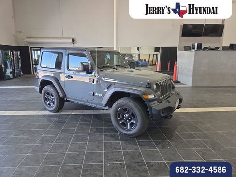 Used 2020 Jeep Wrangler Sport image 2