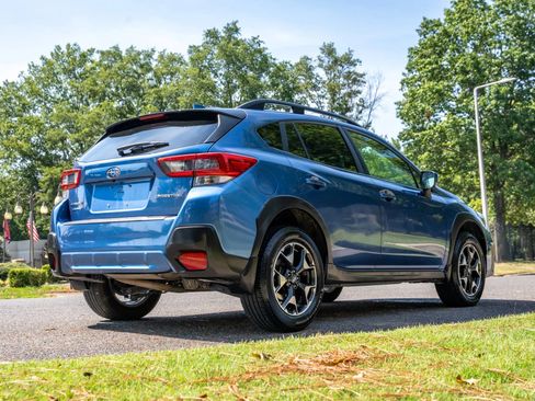 Used 2020 Subaru Crosstrek 2.0i Premium w/ Moonroof Package 1 AWD/4WD image 5