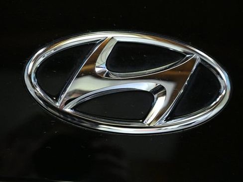 Used 2024 Hyundai Ioniq 5 SEL image 11