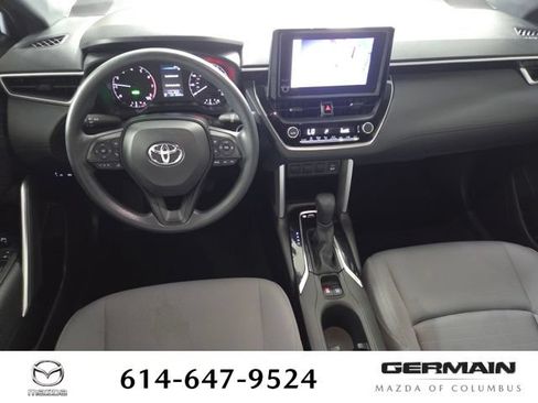 Used 2023 Toyota Corolla Cross AWD Hybrid image 17