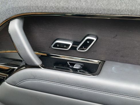 Used 2023 Land Rover Range Rover Sport SE Dynamic image 37