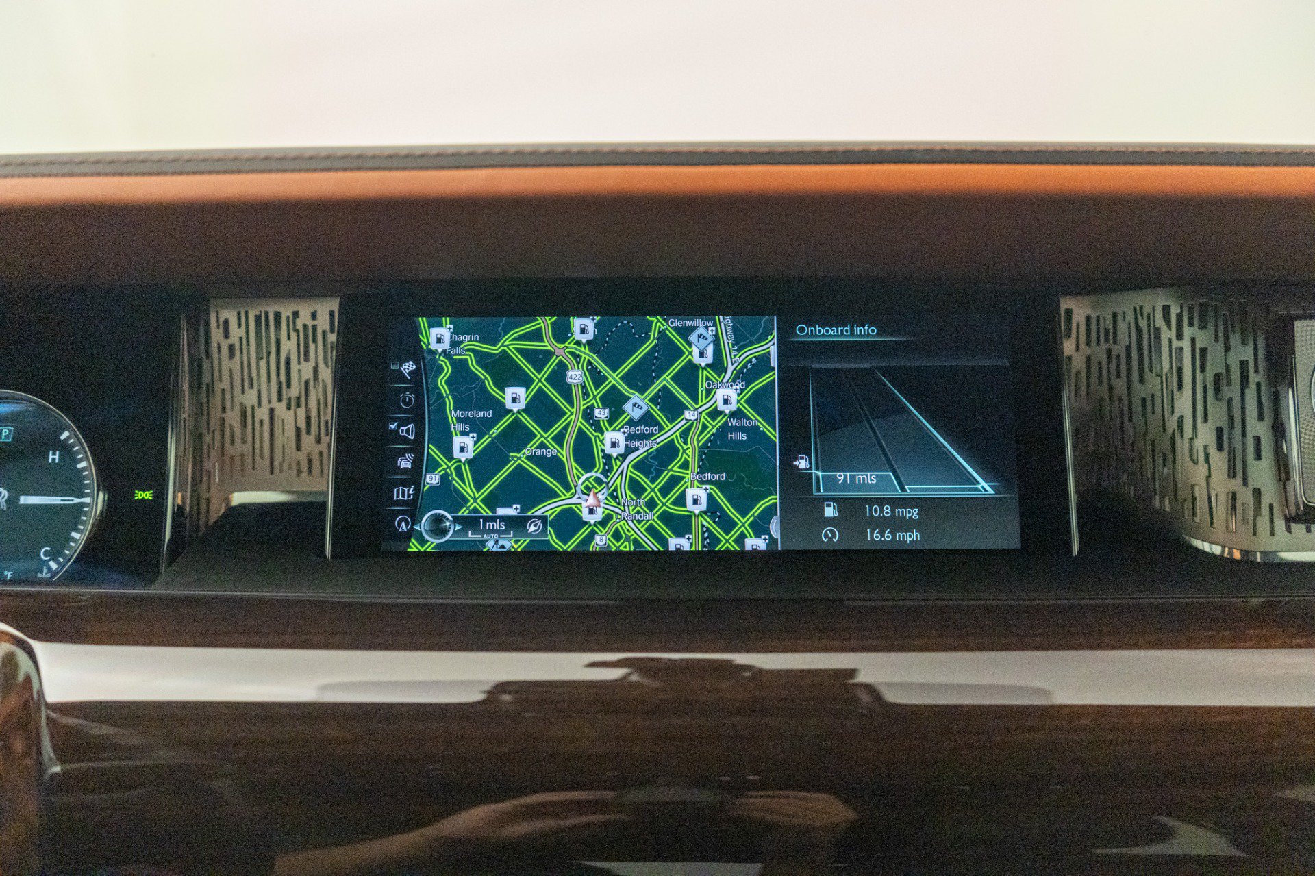 Used 2019 Rolls-Royce Phantom Sedan RWD image 17