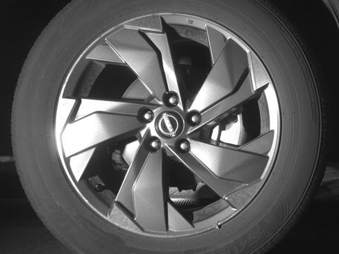 Used 2025 Nissan Rogue SV FWD image 13