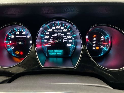 Used 2011 Ford Taurus Limited FWD image 7