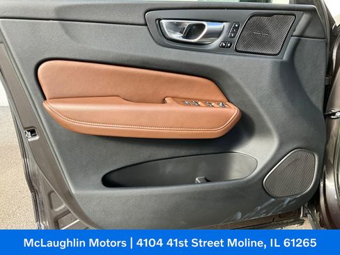 Used 2023 Volvo XC60 B5 Plus w/ Climate Package image 24