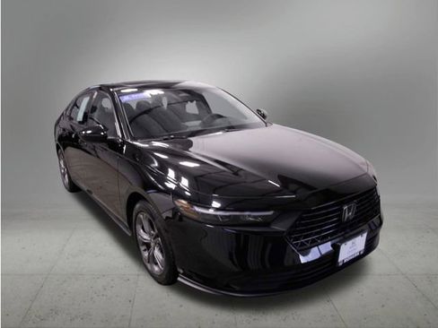 Certified 2024 Honda Accord EX image 11