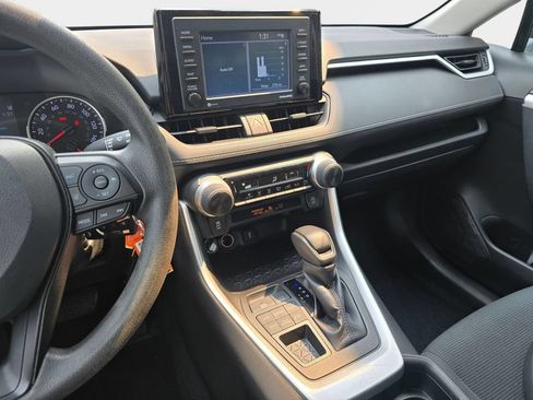 Used 2020 Toyota RAV4 LE AWD/4WD image 23