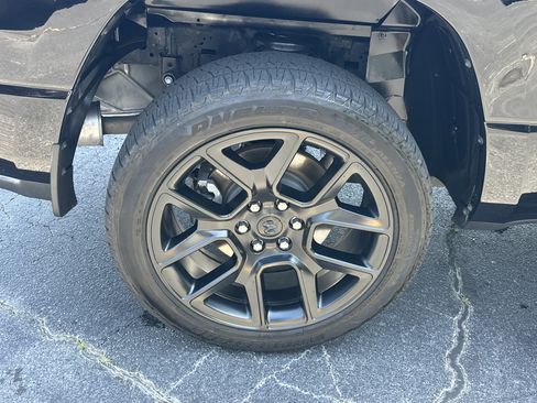 Used 2023 RAM 1500 Laramie AWD/4WD image 21