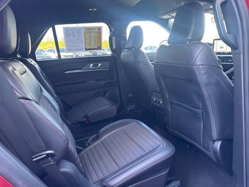 Used 2025 Ford Explorer ST-Line AWD/4WD image 28
