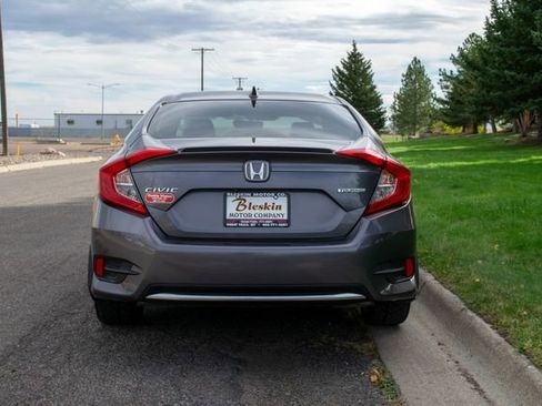 Used 2019 Honda Civic Touring image 5